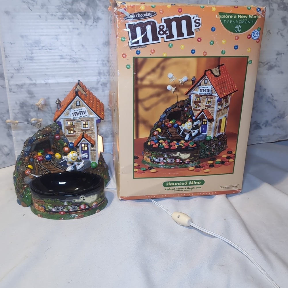 M&M's Haunted Mine Dept 56 Lighted House & Candy Dish 2004 Halloween READ